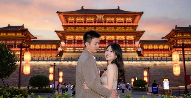 情侣旅游别乱拍！应天门这角度，一秒梦回盛唐